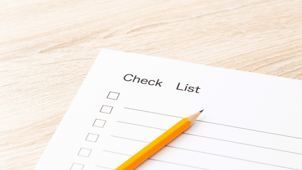 鉛筆とチェックリスト